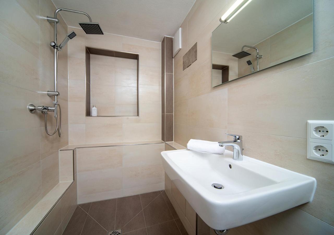 Hotel Mohren Ochsenhausen Экстерьер фото
